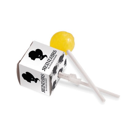 Lolly in een bedrukt doosje met logo